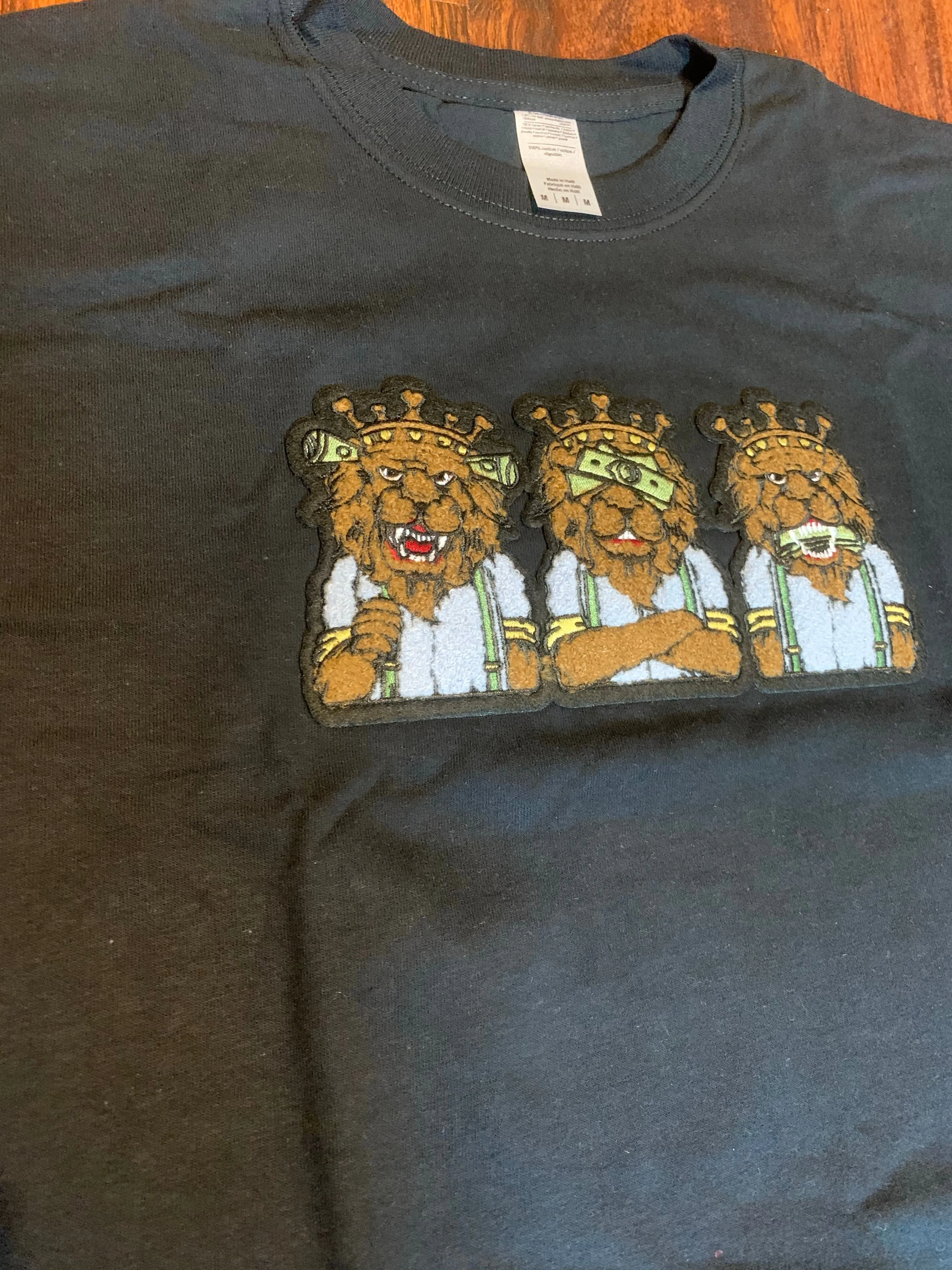 3 Kingz Patch T-Shirt - Premium 100% Cotton
