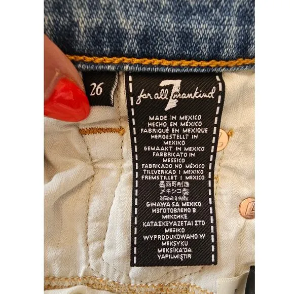 7 For All Mankind Midroll Short, Denim Jean Shorts,  Sz 26 or Sz 4,  NWT, NEW