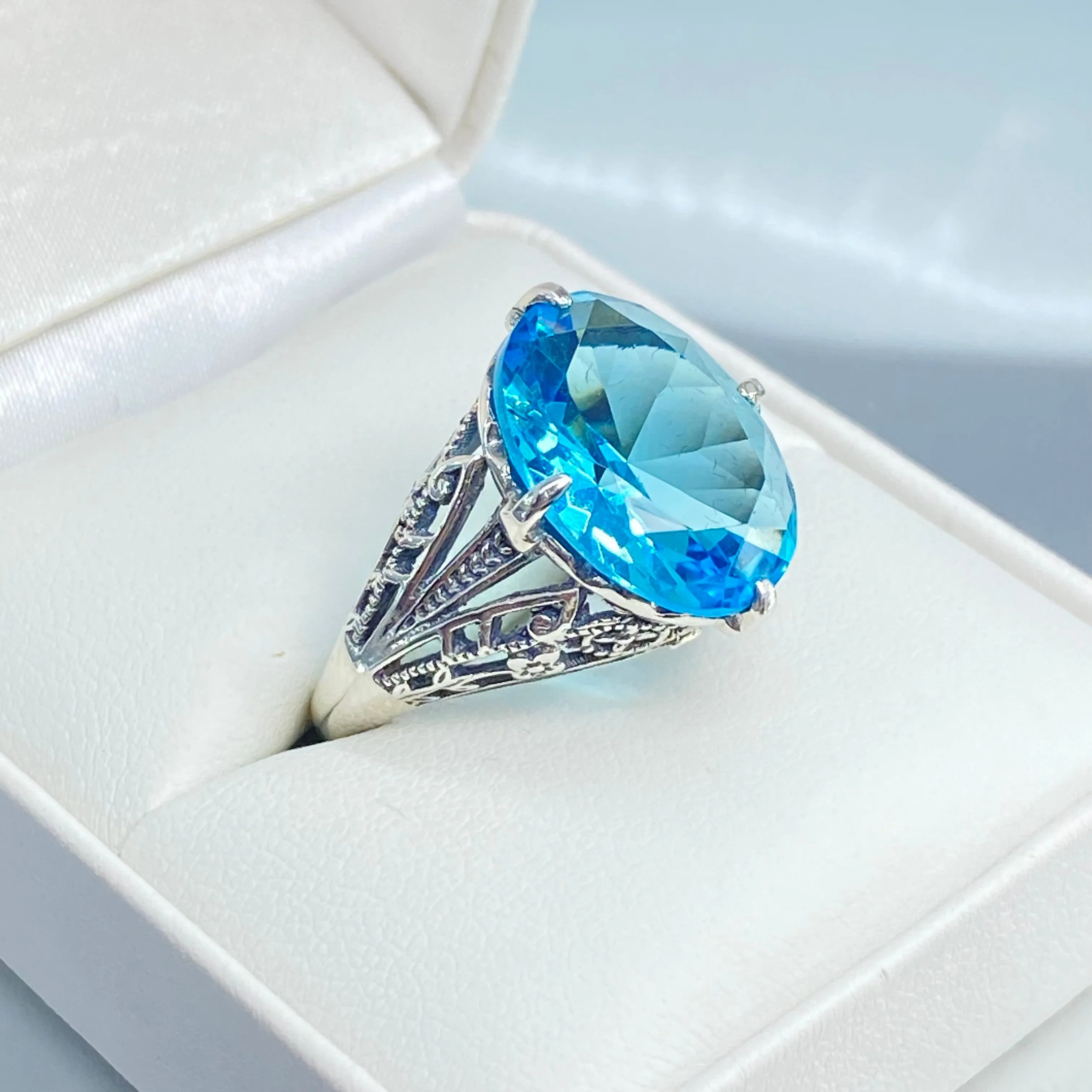 Aquamarine Ring, Size 9, Oval Art Nouveau Style, Vintage Sterling Silver Filigree Ring, Vic-ATQ Ring, D65 - Ready to Ship