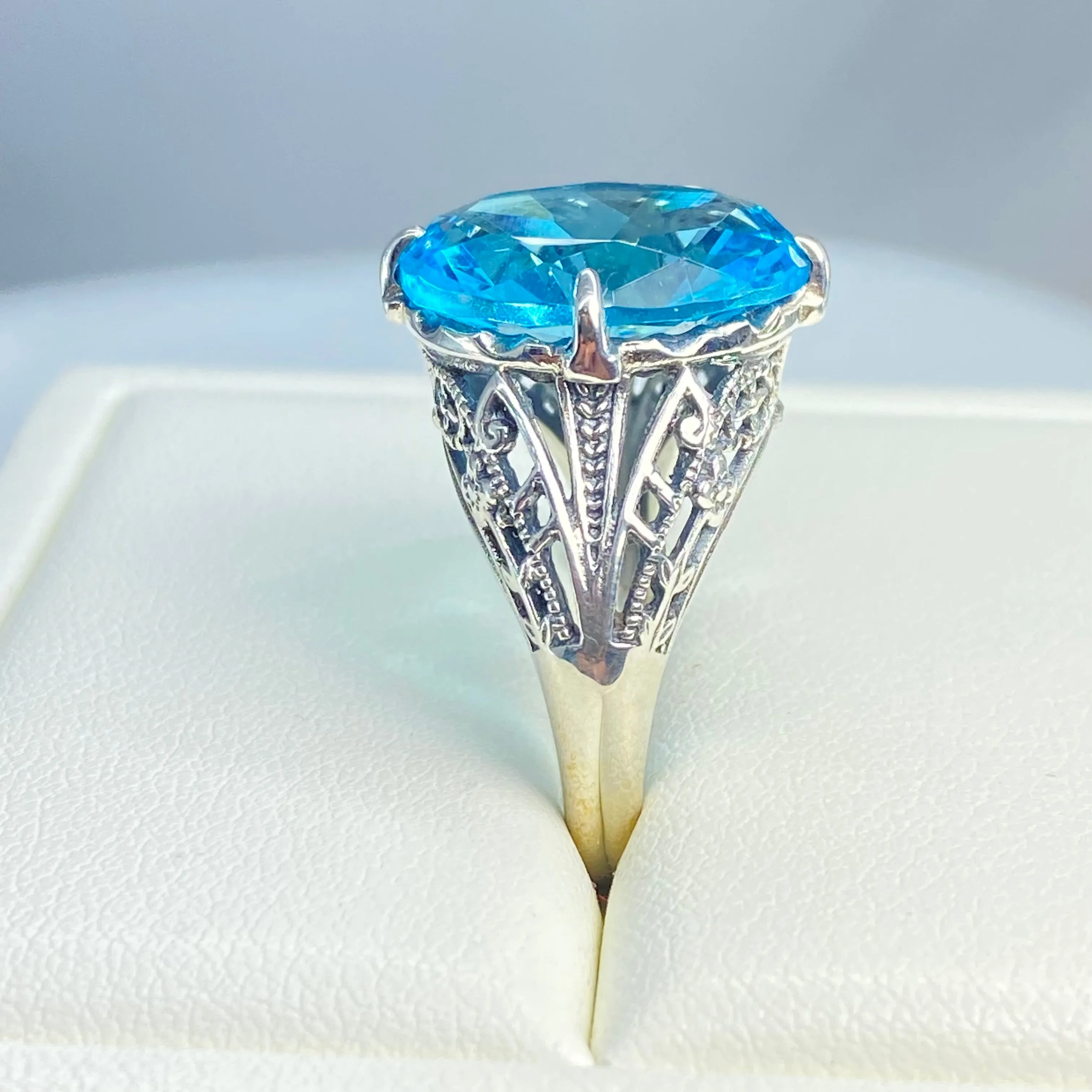 Aquamarine Ring, Size 9, Oval Art Nouveau Style, Vintage Sterling Silver Filigree Ring, Vic-ATQ Ring, D65 - Ready to Ship