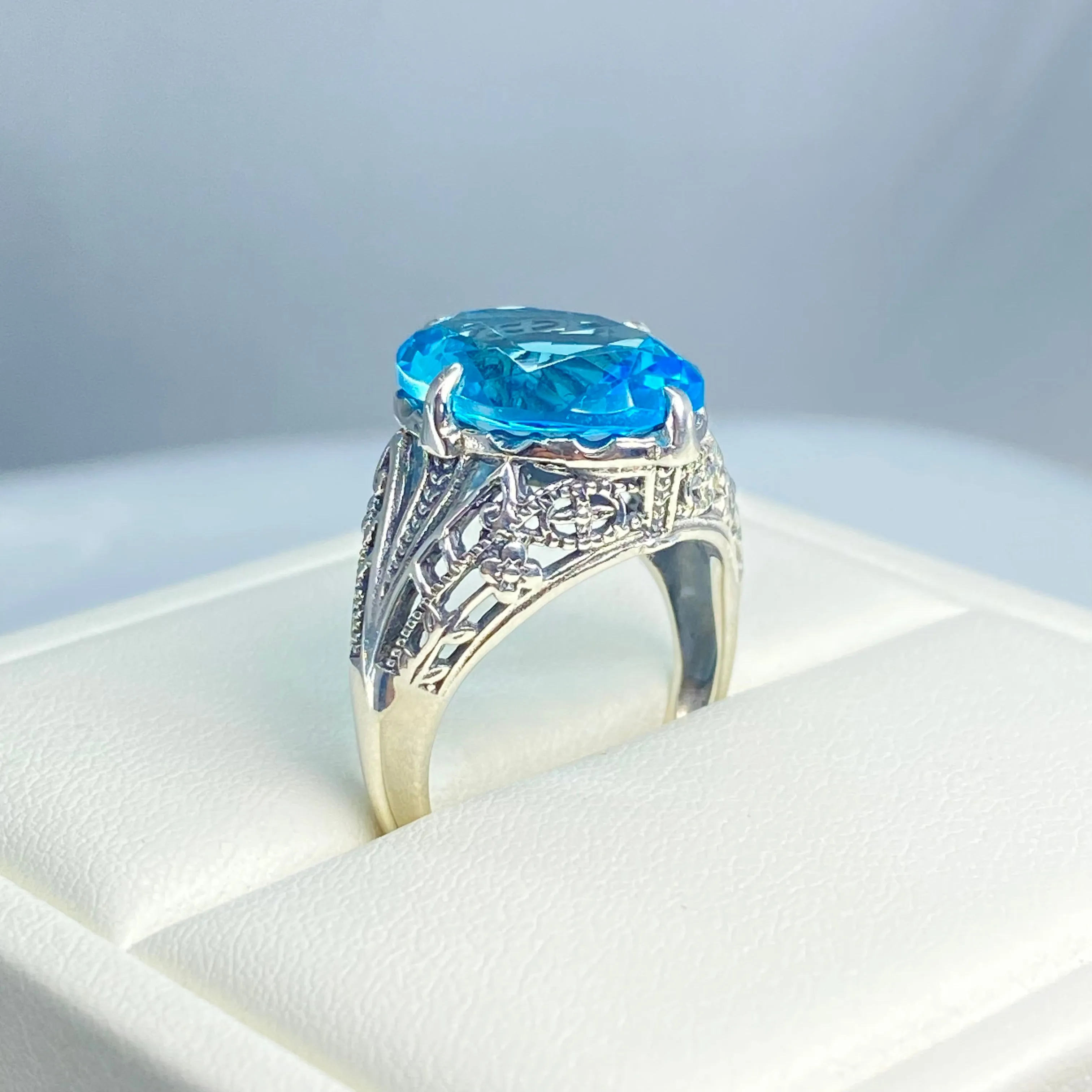 Aquamarine Ring, Size 9, Oval Art Nouveau Style, Vintage Sterling Silver Filigree Ring, Vic-ATQ Ring, D65 - Ready to Ship
