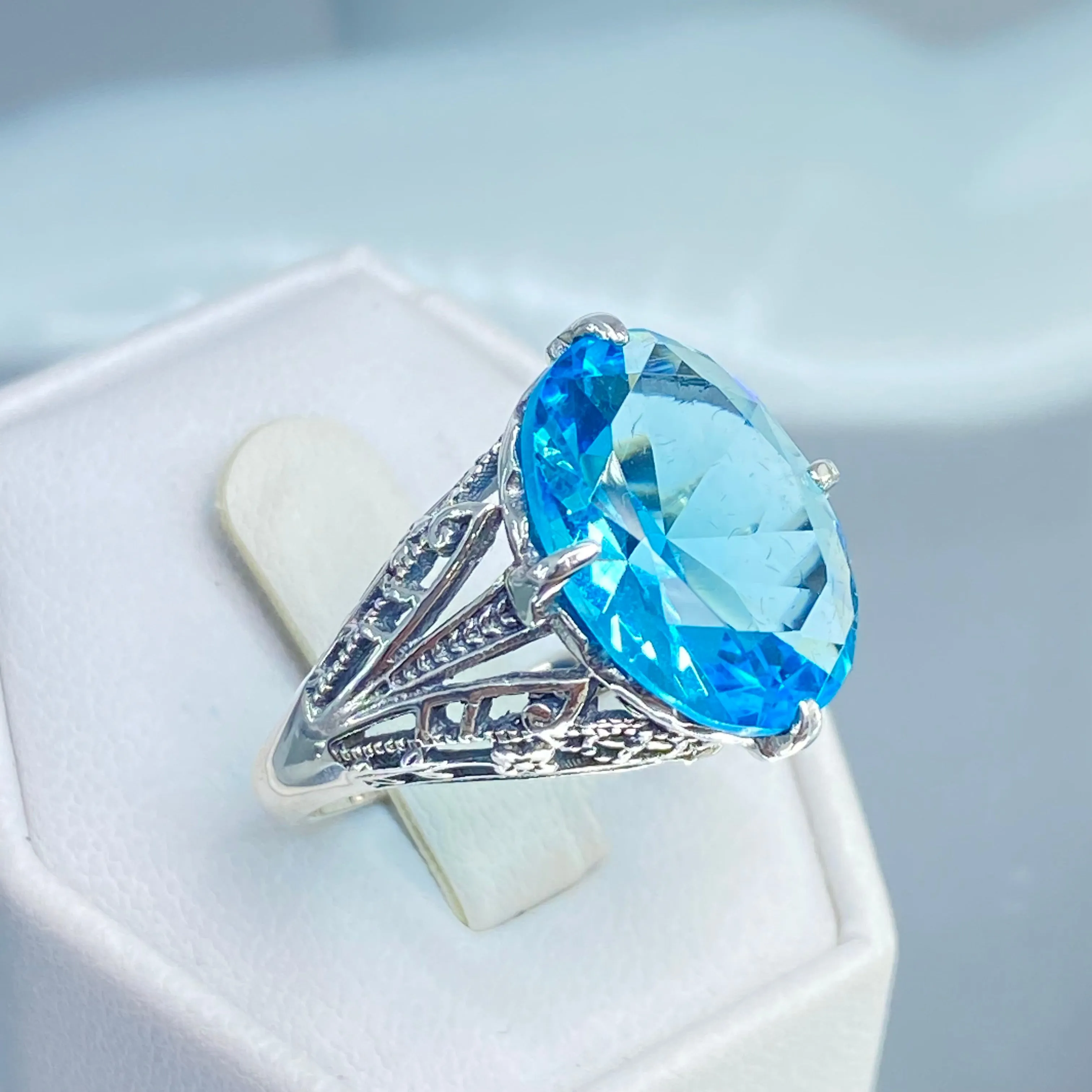 Aquamarine Ring, Size 9, Oval Art Nouveau Style, Vintage Sterling Silver Filigree Ring, Vic-ATQ Ring, D65 - Ready to Ship