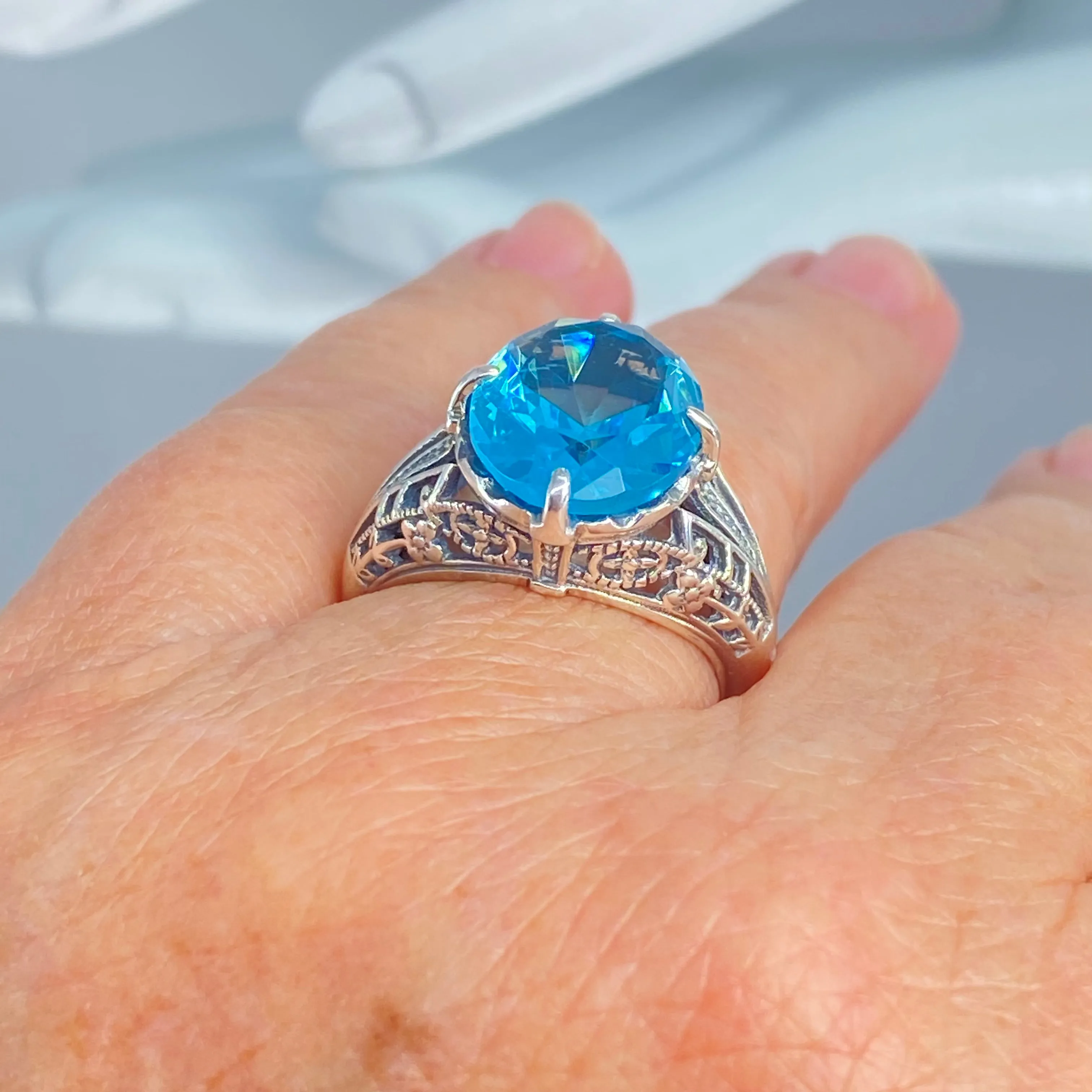 Aquamarine Ring, Size 9, Oval Art Nouveau Style, Vintage Sterling Silver Filigree Ring, Vic-ATQ Ring, D65 - Ready to Ship