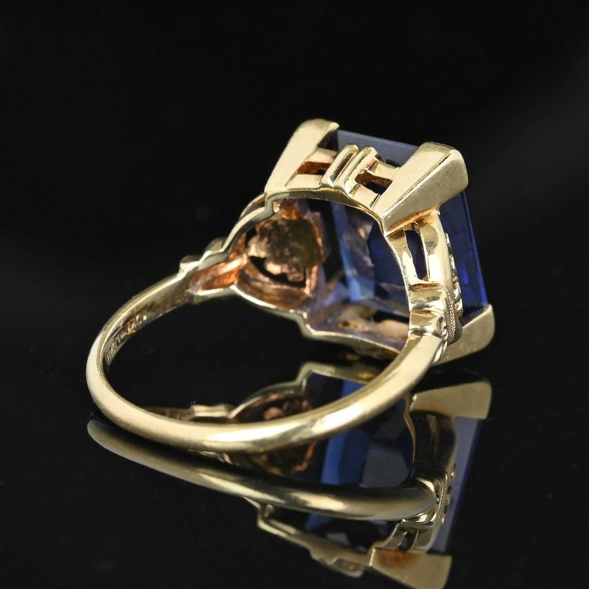 Art Deco 10K Gold Floral Detailed Blue Sapphire Ring