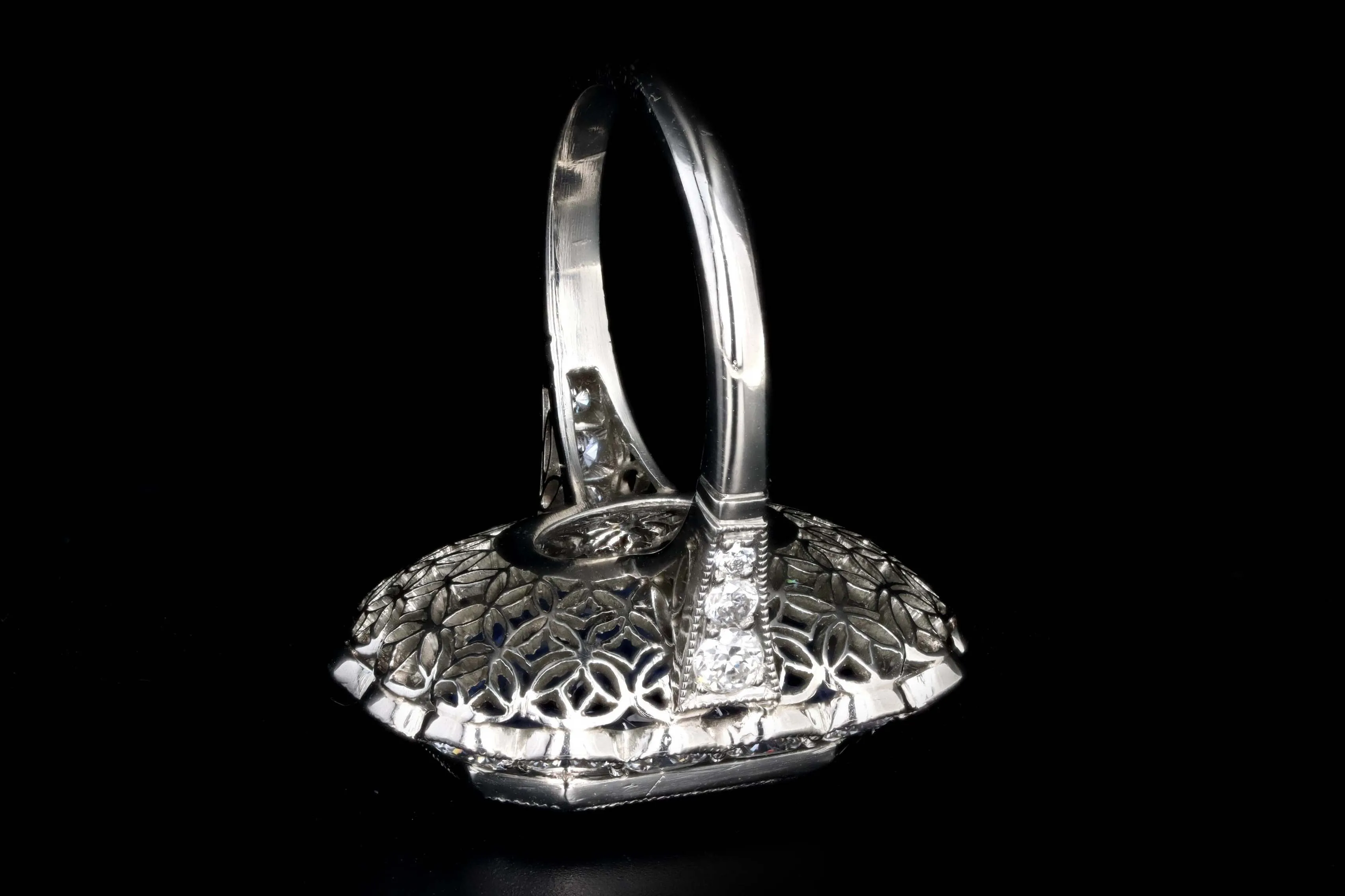 Art Deco Inspired Platinum 13.95 Carat No Heat Ceylon Sapphire & Diamond Halo Cluster Ring AGL Certified