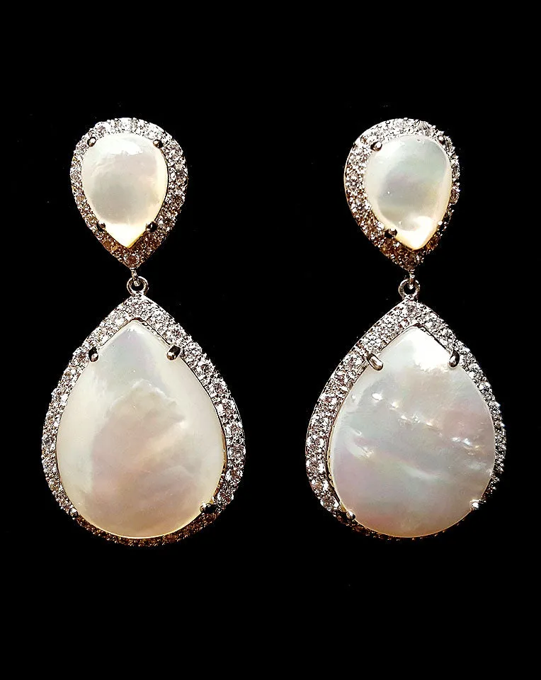 Bridal earrings - Mother of pearl pear - Mae drop by Stephanie Browne