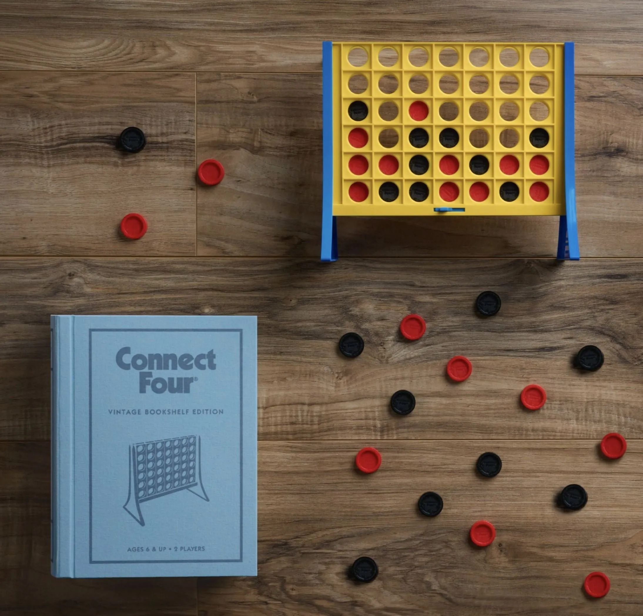 Connect 4 Vintage Bookshelf Edition