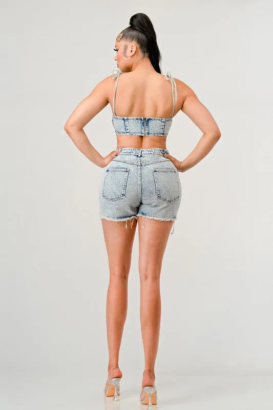 Distressed set