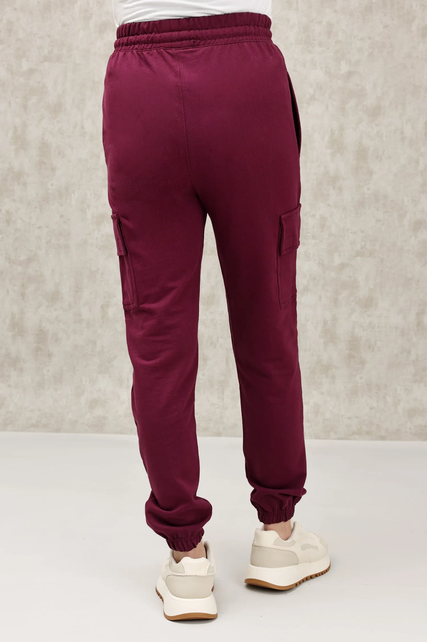 ELASTICATED CARGO TROUSER WITH DRAWSTRING WAIST-BURGANDY