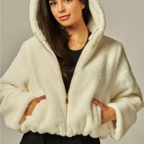 FAUX FUR HOODED JACKET - SNOW BUNNY WHITE