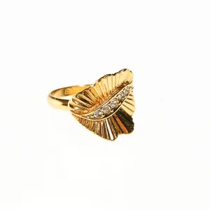 Gold Fluted Ring with Rhinestones