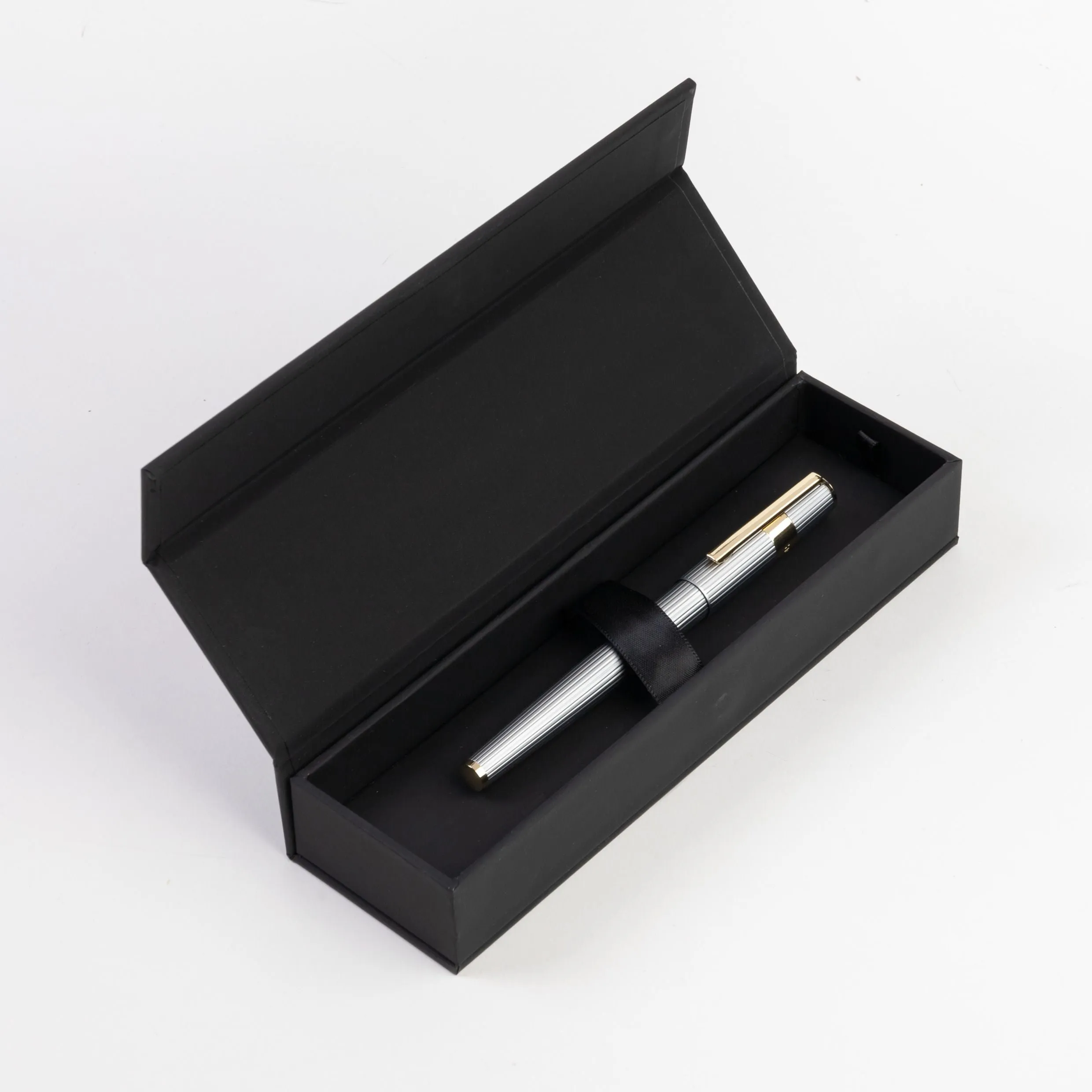 HUGO BOSS HSV2855B-Rollerball pen Gear Pinstripe Silver / Gold