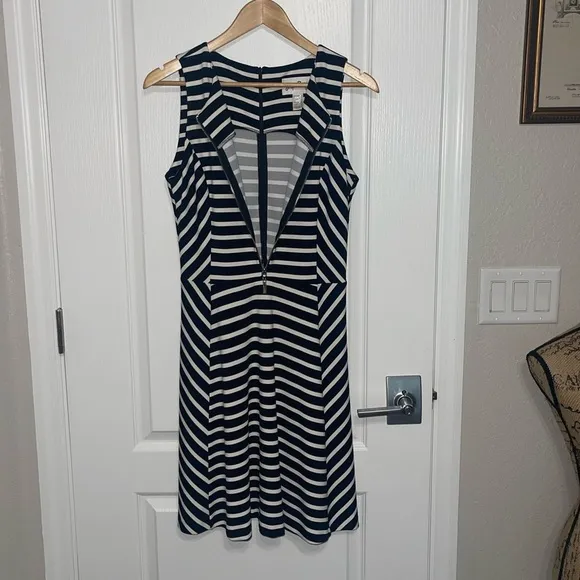 JOSEPH RIBKOFF Sleeveless Striped V-neck Silver Zip Dress Style 152908 {$285} 8