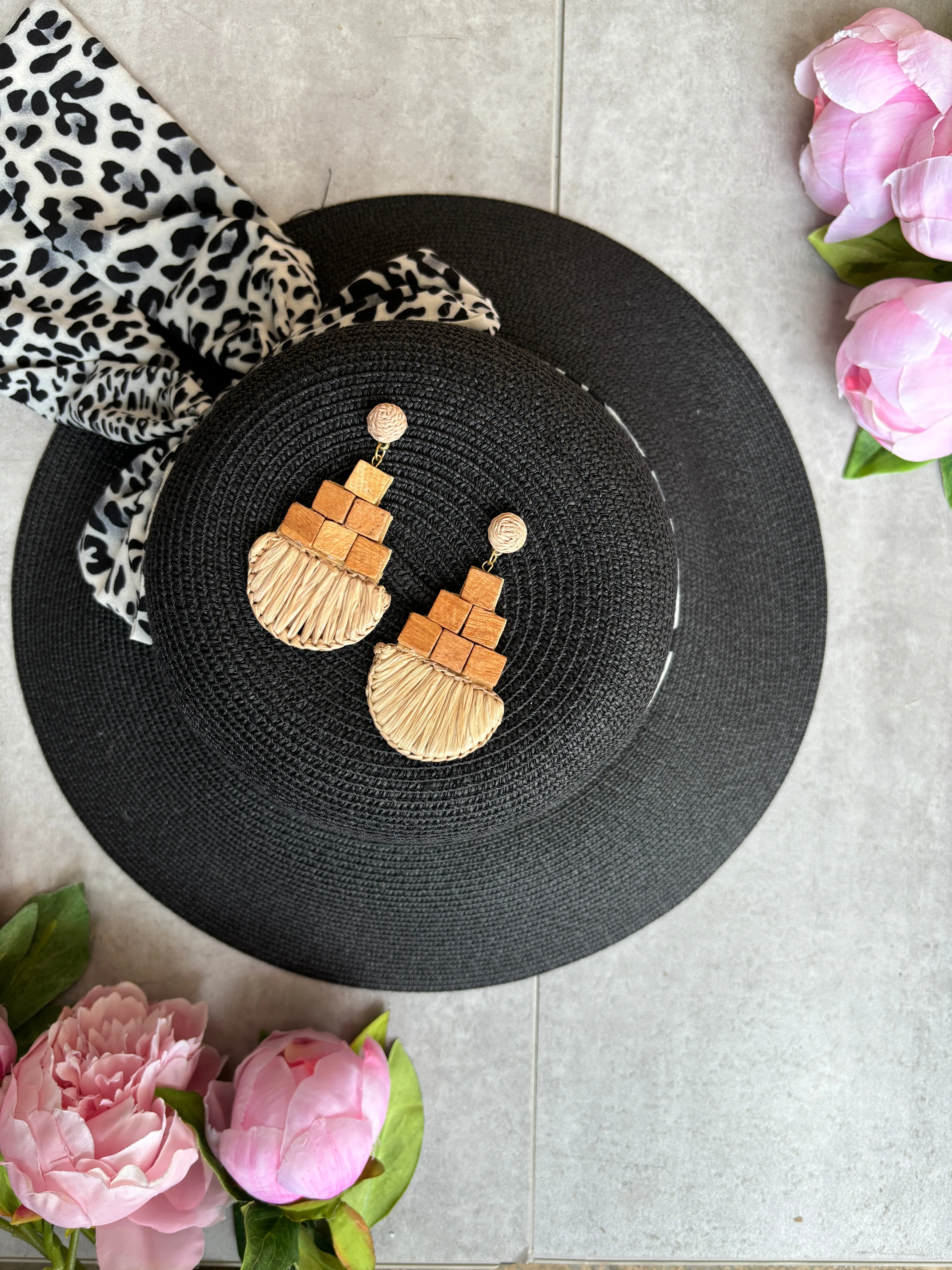 Karlie Earrings in Latte