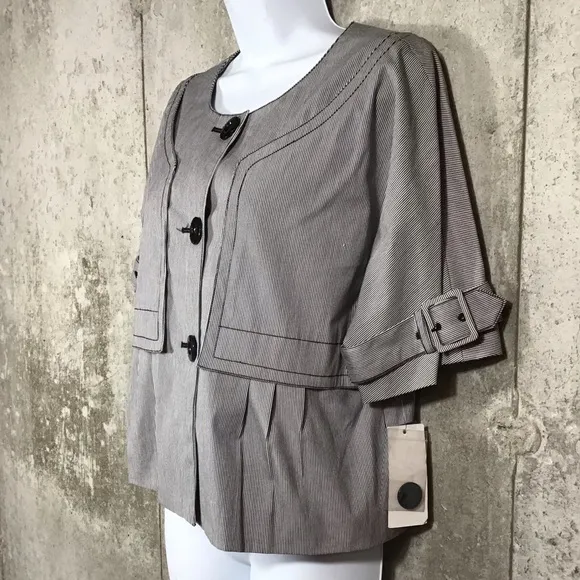Kenneth Cole Womens Cropped Blazer Size 8 Button Dolman Sleeve Pleated Pinstripe