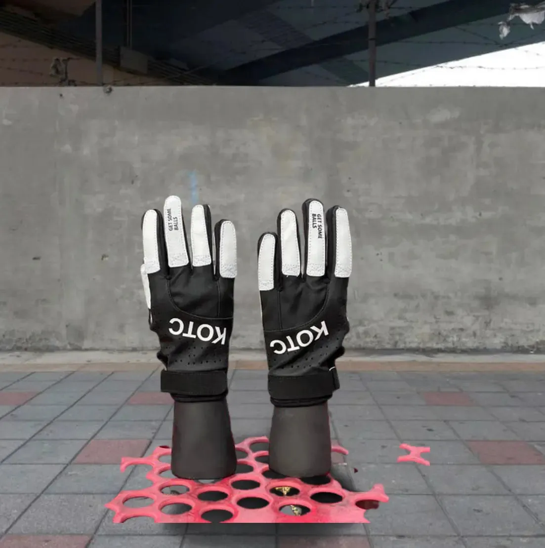 KOTC S/22 Gladiator Gloves Unpadded Palms