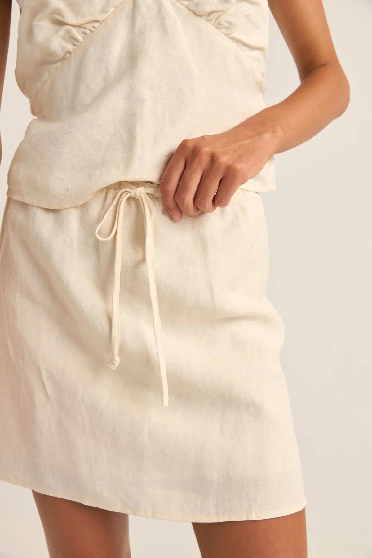 LENNY DRAWCORD SKIRT - CREAM