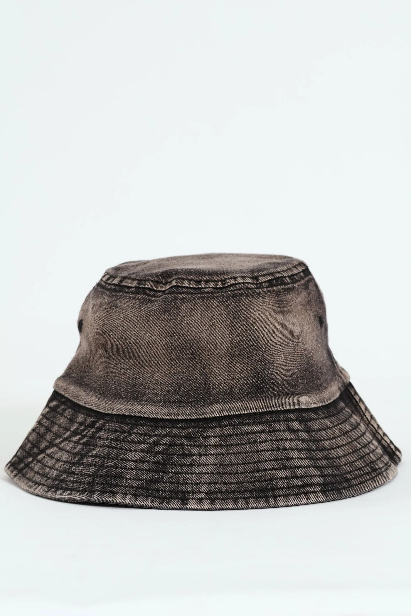 Metal Badge Denim Bucket Hat - Black