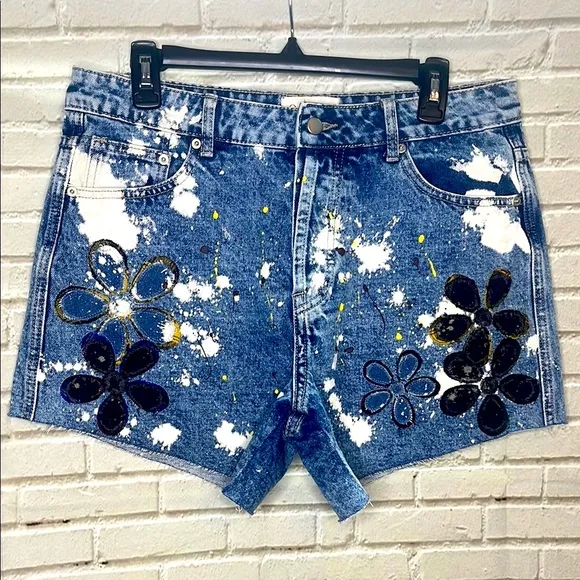 Oli &amp; Hali Blue Jean Shorts with Distressed Hem and Floral Design