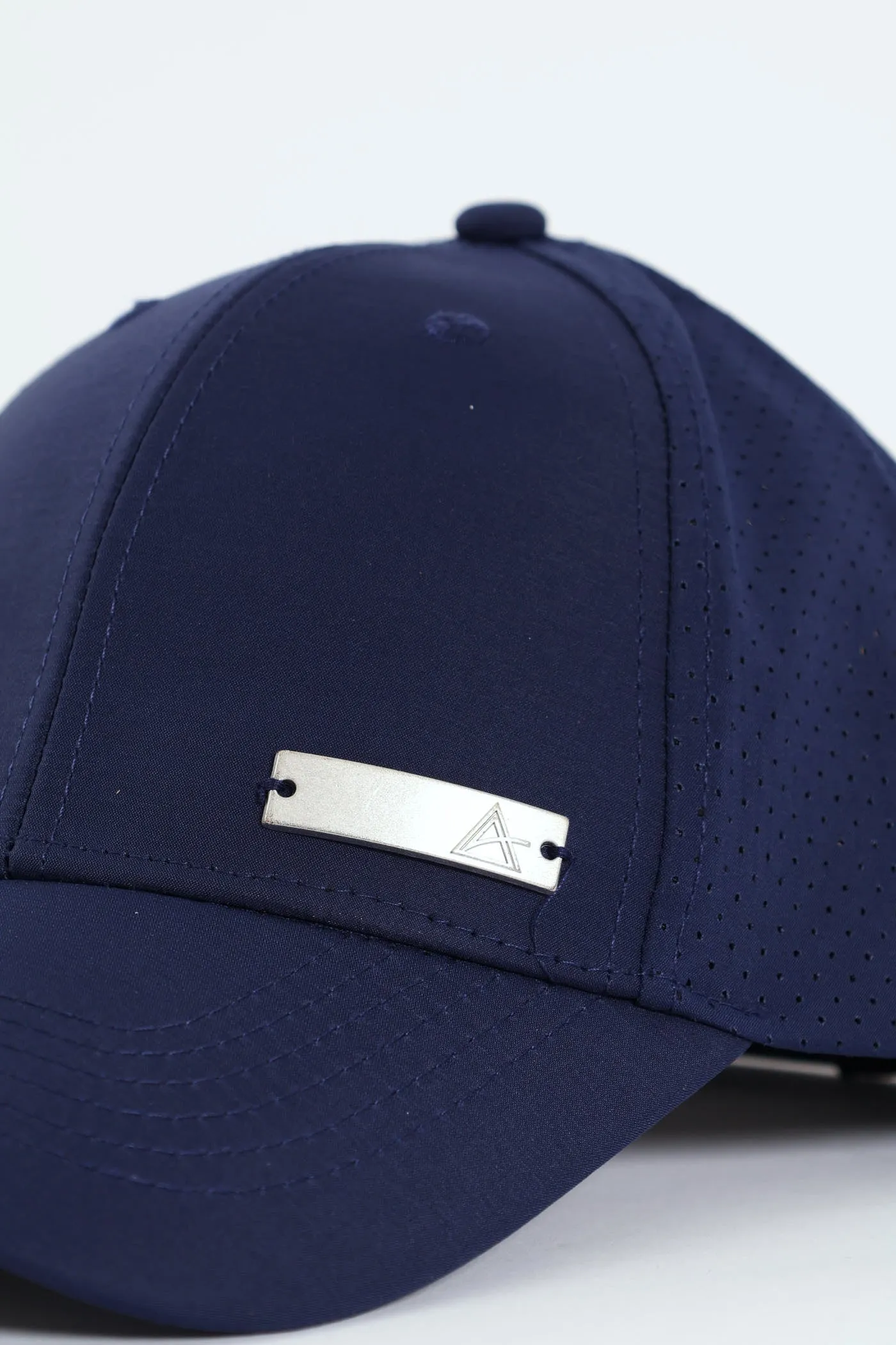 Runner Cap With Metal Ingot - Navy