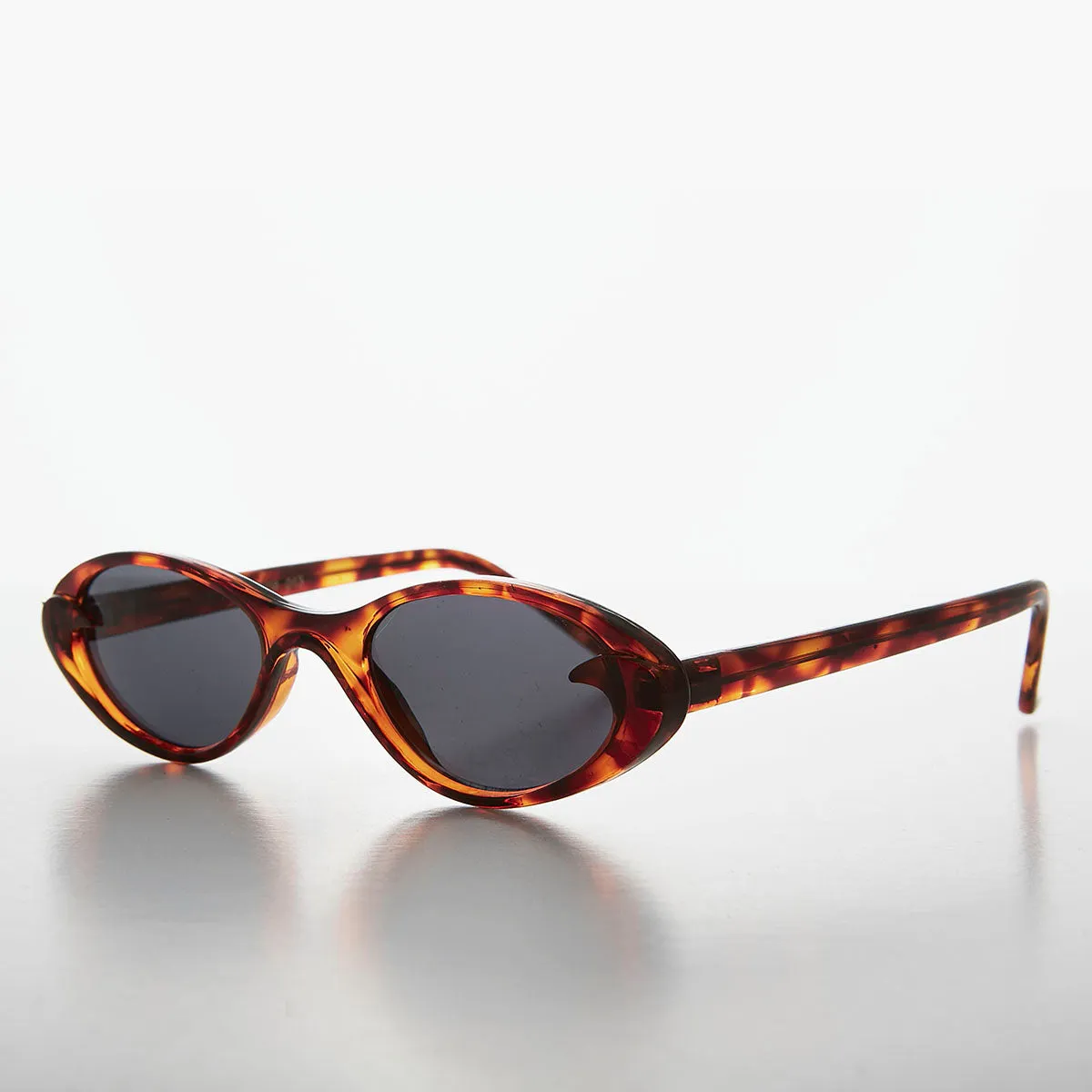 Slim Small Frame Oval Retro Cat Eye Sunglass - Selena