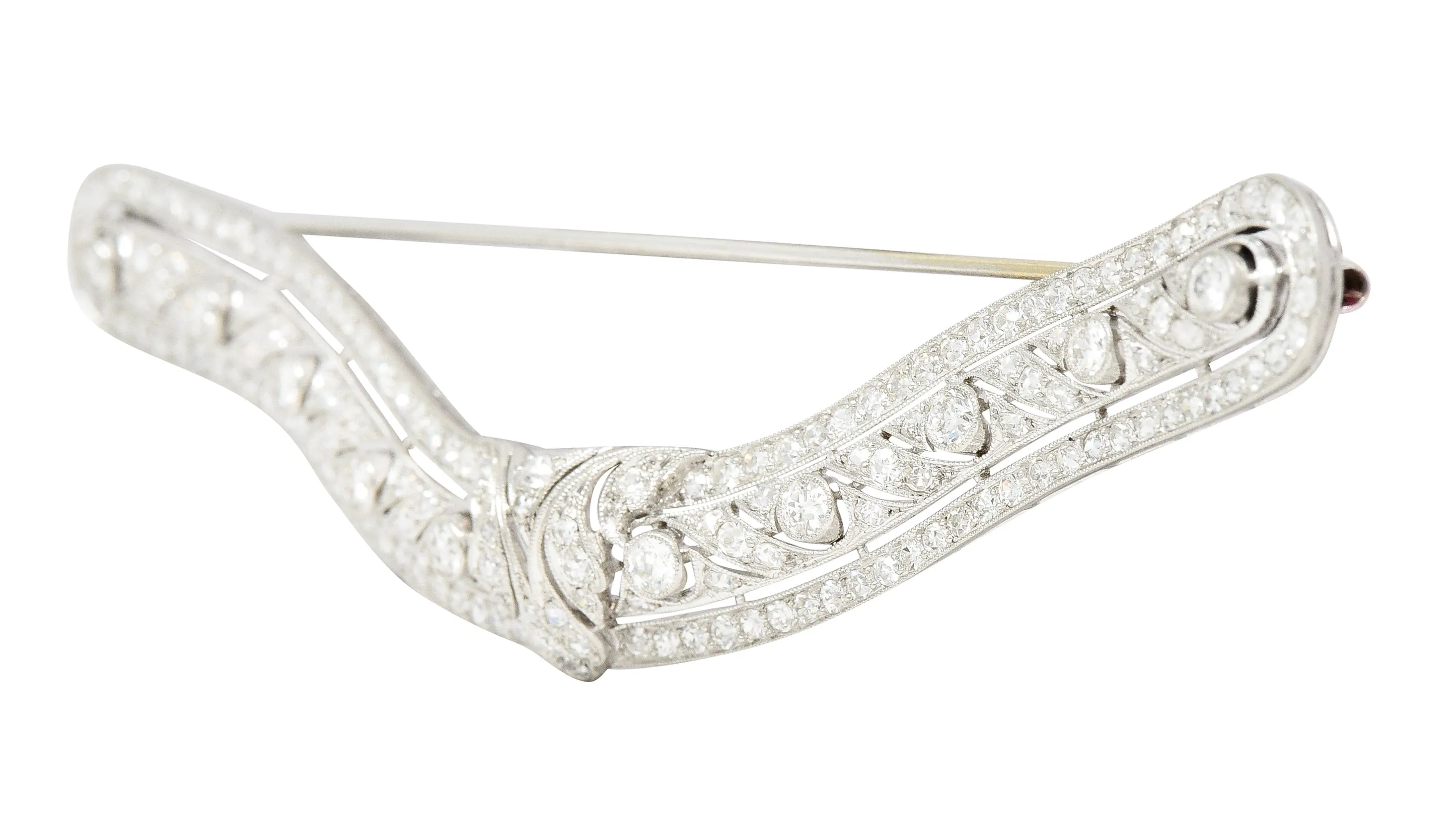 Substantial T.B. & Starr Inc. Edwardian 4.70 CTW Diamond 14 Karat Gold Antique Curved Bar Brooch
