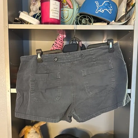 Women's Gray Button-Detail Shorts
