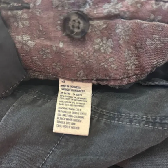 Women's Gray Button-Detail Shorts